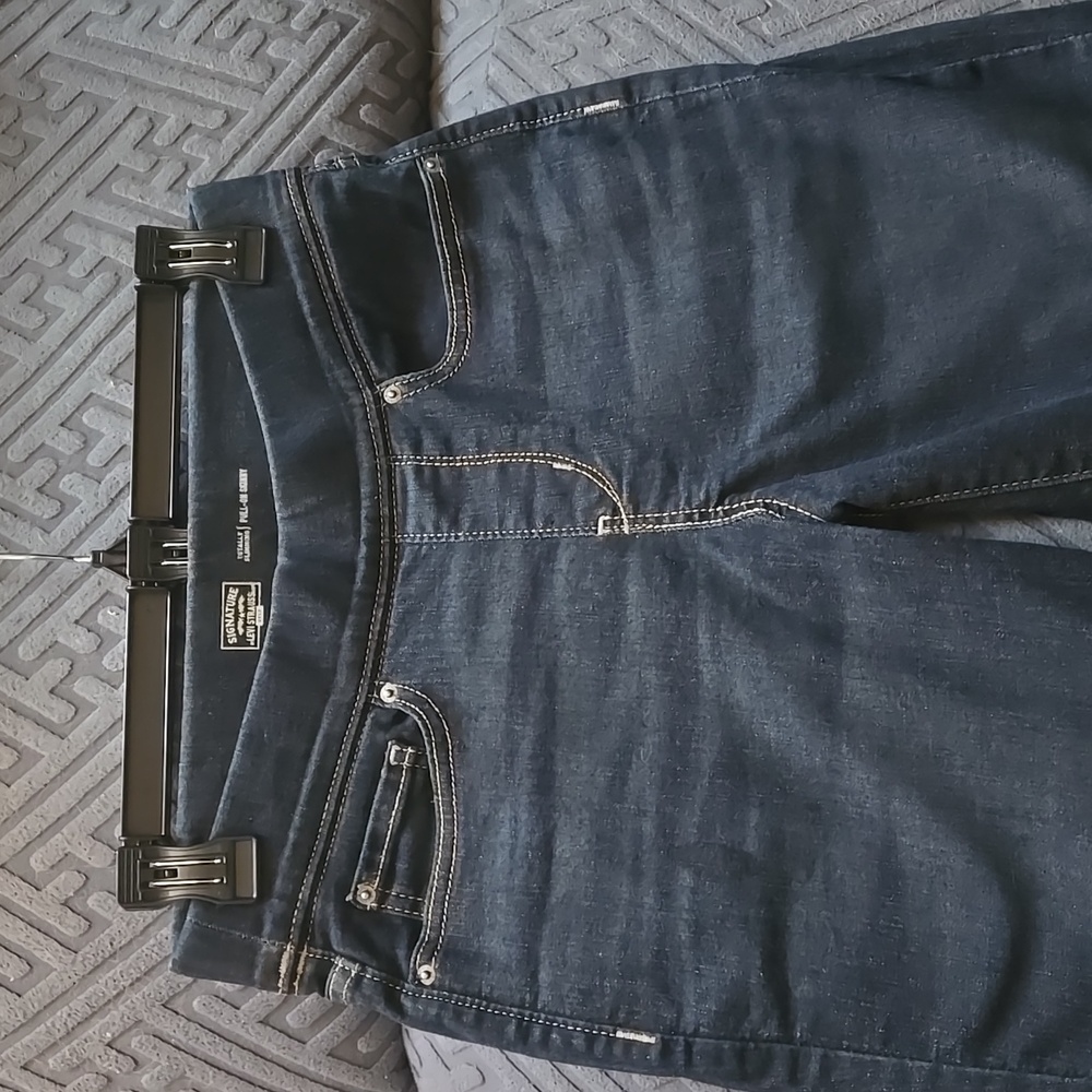 Levi's Pull On Skinny Jeans